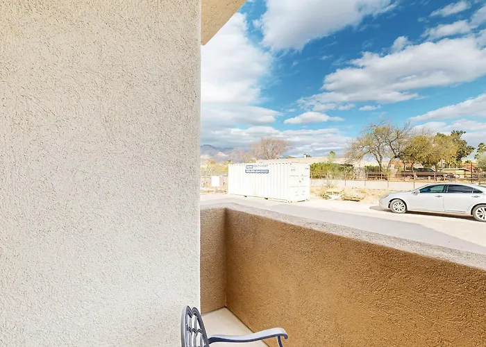 Desert Breeze Getaway *